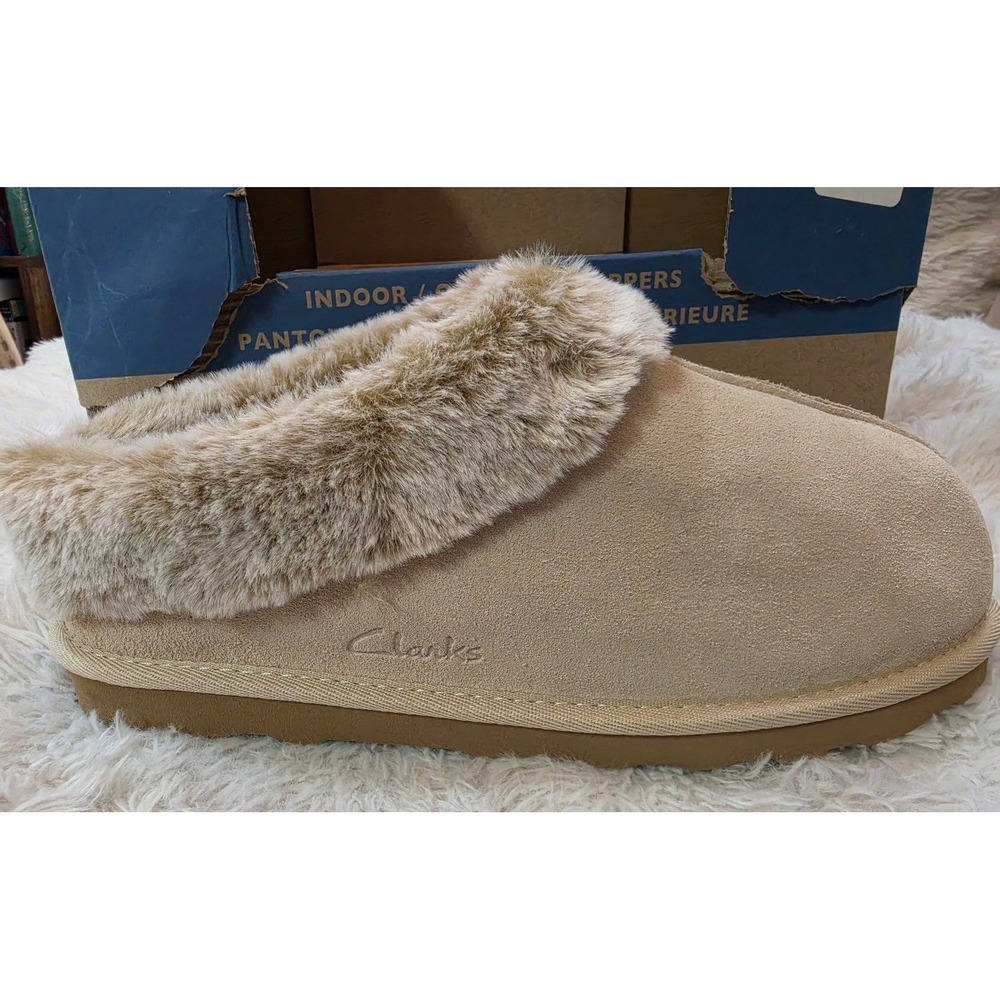 NIB Clarks Butted Seam Faux Fur Clog Slippers Cream Beige Women's Size 10M